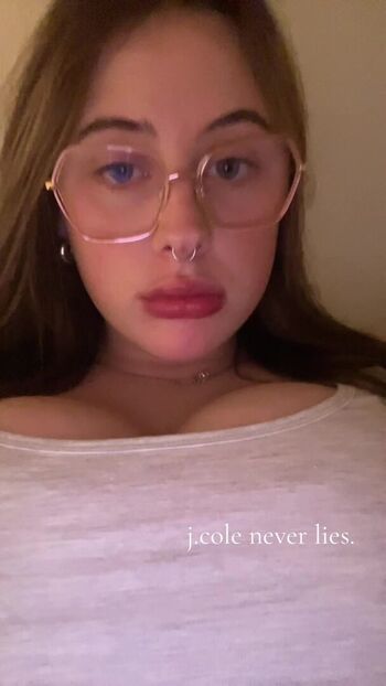 Full leaked Candicedih private photo