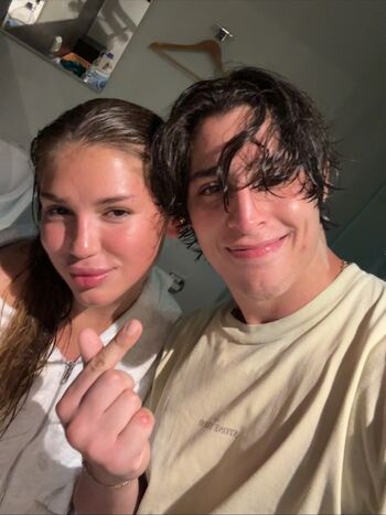 Full leaked Canikissyou private onlyfans photo