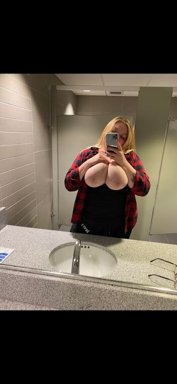 Full leaked Canna bis queen private onlyfans photo