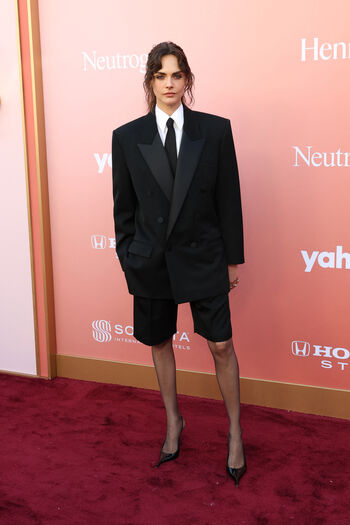 Full leaked Cara delevingne private photo