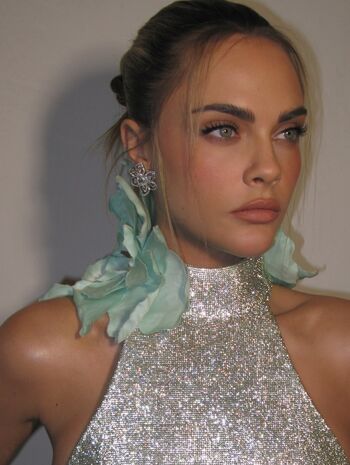 Full leaked Cara delevingne private photo