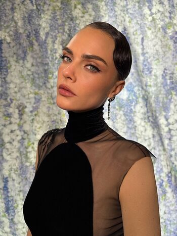 Full leaked Cara delevingne private photo