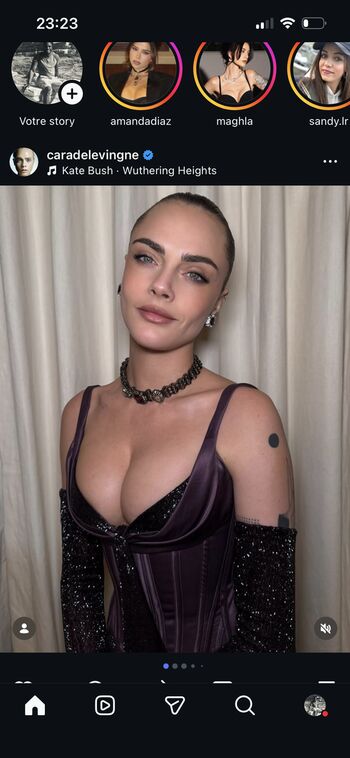 Full leaked Cara delevingne private photo