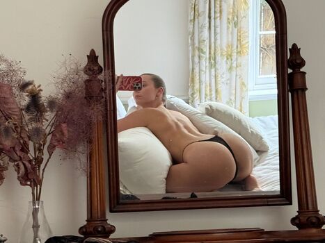 Full leaked Cara ellis private onlyfans photo