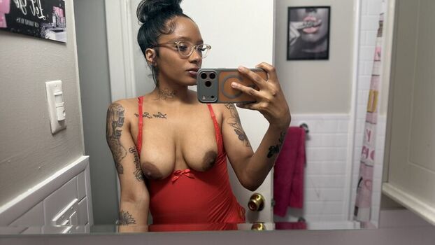 Full leaked Caramelbaby private photo