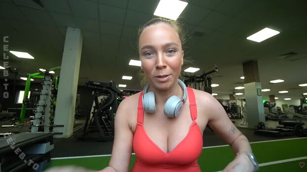 Full leaked Caramella private onlyfans photo