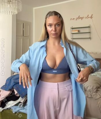 Full leaked Caramella private photo