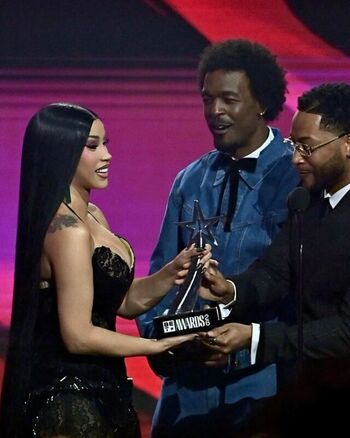 Full leaked Cardi b page private photo