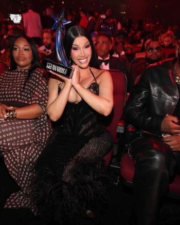 Full leaked Cardi b page private photo