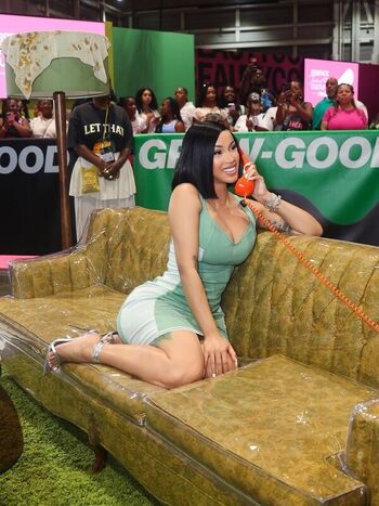 Full leaked Cardi b  page private photo