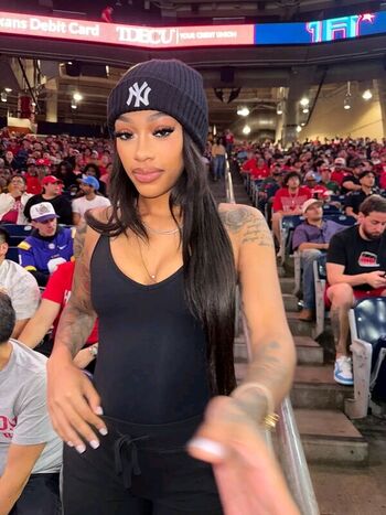 Full leaked Carenavonchae page private photo