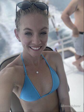 Full leaked Carianne page private photo