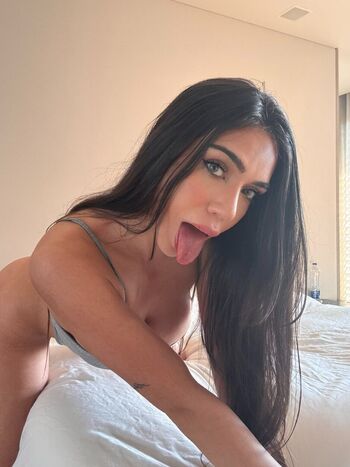 Full leaked Carla aish private onlyfans photo