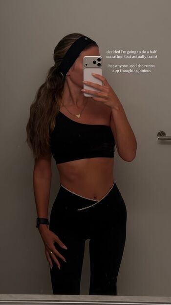 Full leaked Carla bezanson private photo