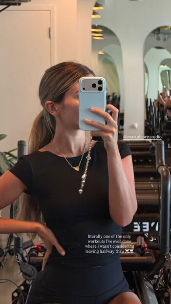 Full leaked Carla bezanson private photo