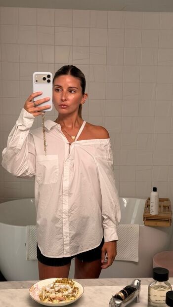 Full leaked Carla bezanson private photo