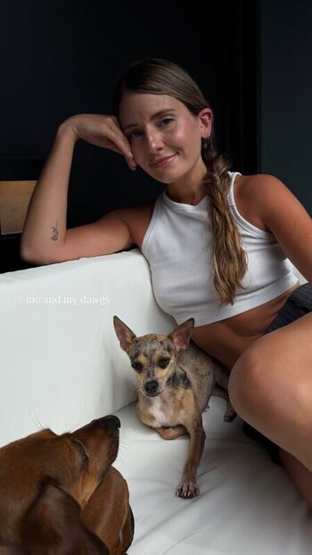 Full leaked Carla bezanson page private photo