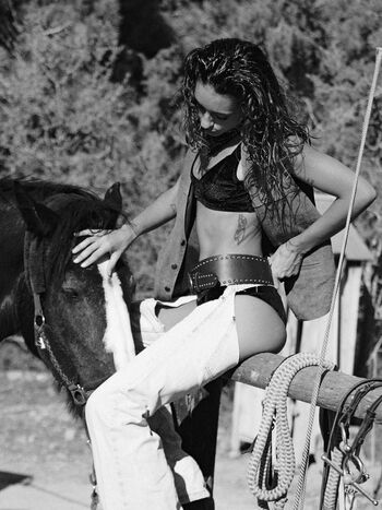 Full leaked Carla guetta page private onlyfans photo