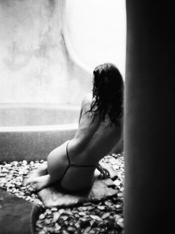 Full leaked Carla guetta page private onlyfans photo