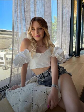 Full leaked Carla lazzari private photo