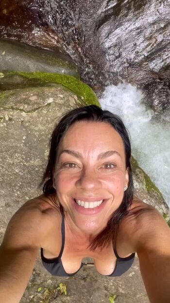 Carla Marins