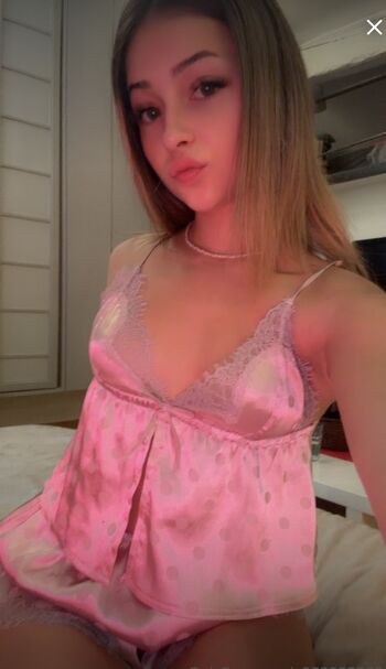 Full leaked Carlalababy private photo