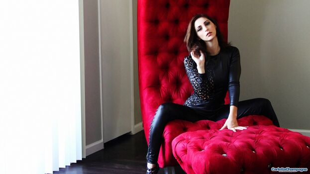 Full leaked Carlotta champagne page private photo