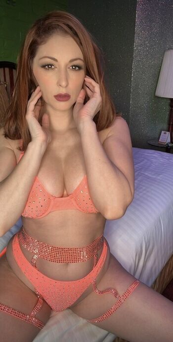 Full leaked Carlotta champagne  page private photo