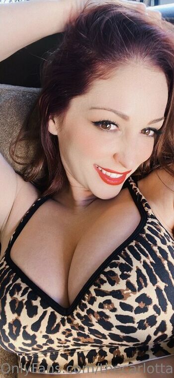 Full leaked Carlotta champagne  page private photo
