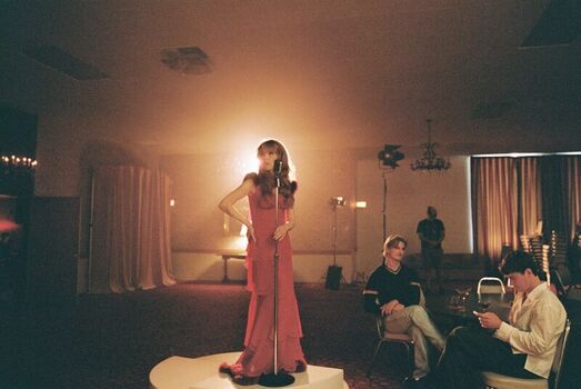 Full leaked Carly rae jepsen private photo