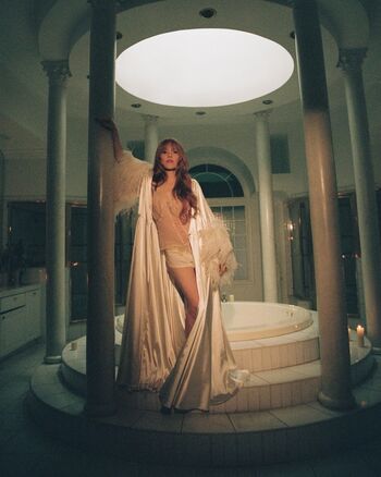 Full leaked Carly rae jepsen private photo