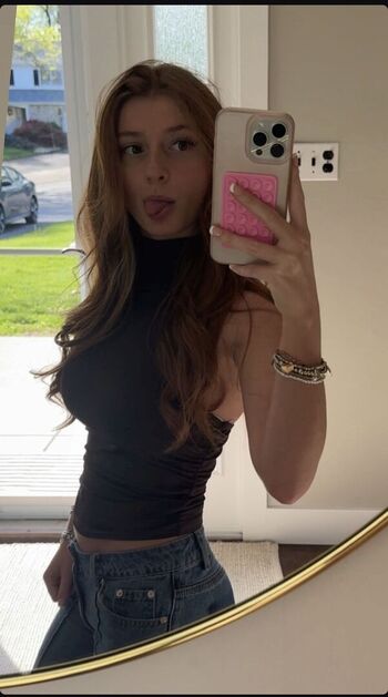 Full leaked Carmela private photo