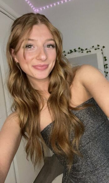 Full leaked Carmela private photo