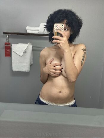Full leaked Carmennlve private photo