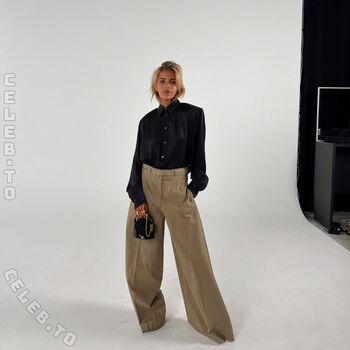 Full leaked Caro daur private photo