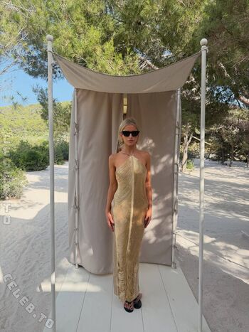 Full leaked Caro daur private photo