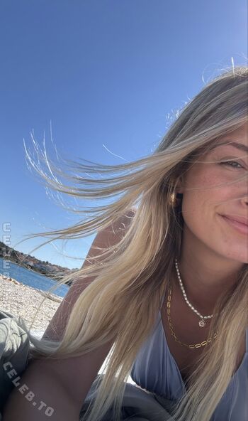 Full leaked Caro winter private photo