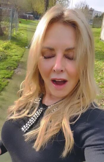 Full leaked Carol vorderman private photo