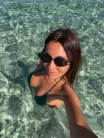 Full leaked Carolina ardohain private photo