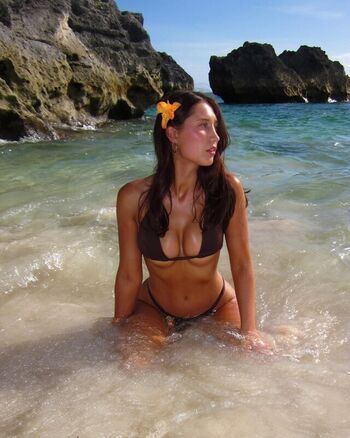 Full leaked Caroline bowers private photo