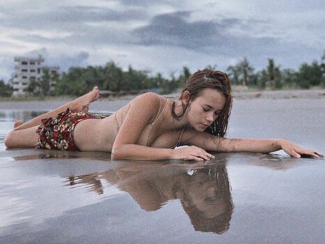 Full leaked Caroline grasland private onlyfans photo