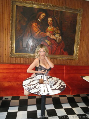 Full leaked Caroline vreeland private photo