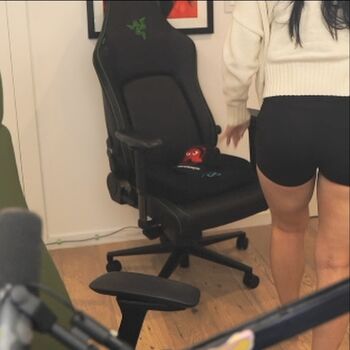 Full leaked Carolinekwan private photo