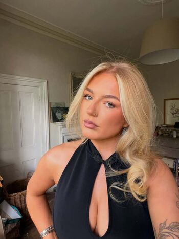 Full leaked Cassiedavidsonx private photo