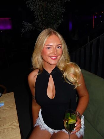 Full leaked Cassiedavidsonx private photo