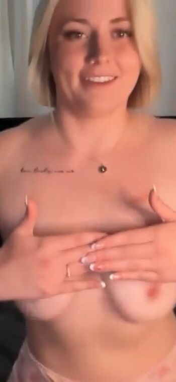 Full leaked Cassiexoox private photo