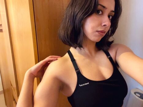 Full leaked Caterwllow private onlyfans photo