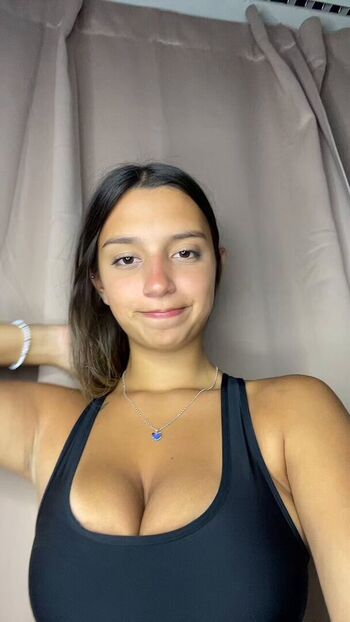 Full leaked Caty berry private photo