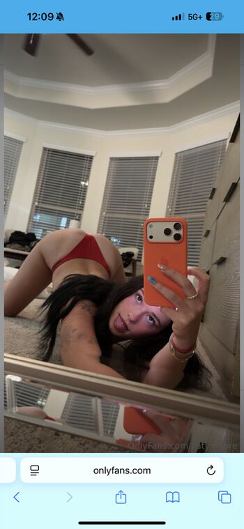 Full leaked Caty moore private photo