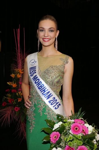 Full leaked Ccile fourrier private onlyfans photo